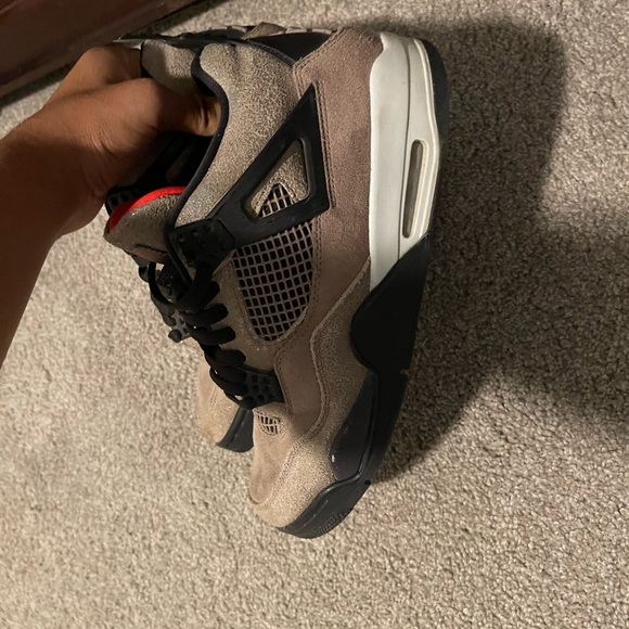 Jordan 4 taupe haze size 10.5 good condition - Picture 3 of 8
